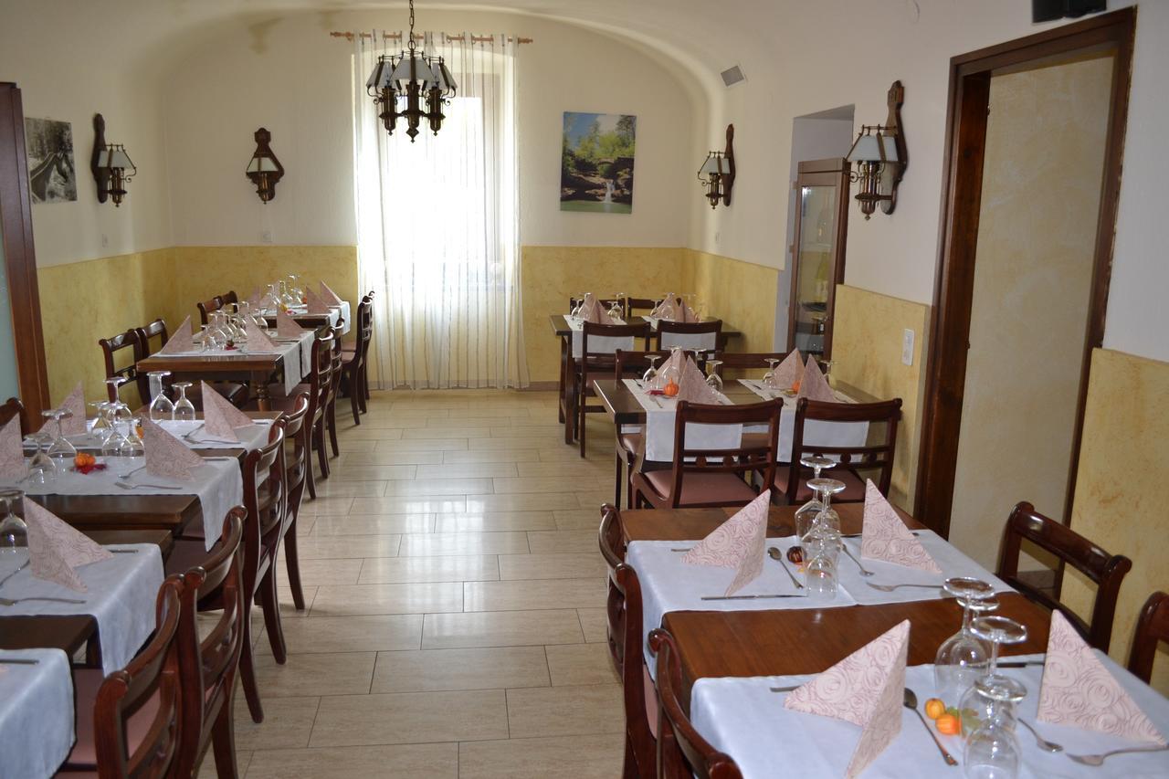 Ristorante Del Ponte Bed & Breakfast Cugnasco Екстериор снимка